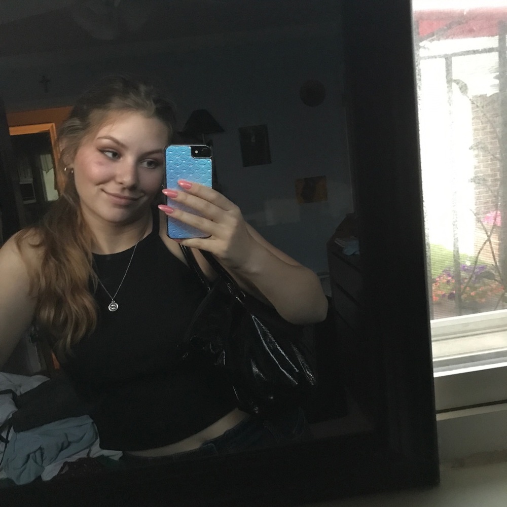 Meet your Posher, Delani